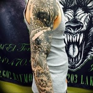 Фото тату волк 20.05.2019 №092 - photo tattoo wolf - tattoo-photo.ru