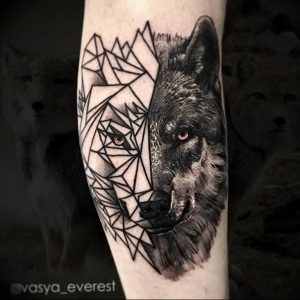 Фото тату волк 20.05.2019 №137 - photo tattoo wolf - tattoo-photo.ru