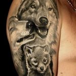 Фото тату волк 20.05.2019 №156 - photo tattoo wolf - tattoo-photo.ru