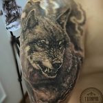 Фото тату волк 20.05.2019 №199 - photo tattoo wolf - tattoo-photo.ru