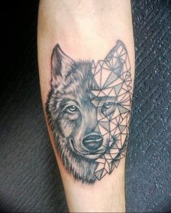 Фото тату волк 20.05.2019 №222 - photo tattoo wolf - tattoo-photo.ru