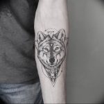 Фото тату волк 20.05.2019 №255 - photo tattoo wolf - tattoo-photo.ru