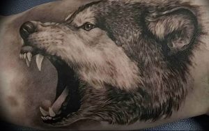 Фото тату волк 20.05.2019 №270 - photo tattoo wolf - tattoo-photo.ru
