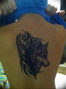 Фото тату волк 20.05.2019 №275 - photo tattoo wolf - tattoo-photo.ru