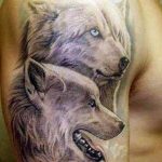 Фото тату волк 20.05.2019 №284 - photo tattoo wolf - tattoo-photo.ru