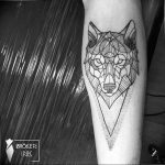 Фото тату волк 20.05.2019 №379 - photo tattoo wolf - tattoo-photo.ru
