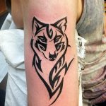 Фото тату волк 20.05.2019 №383 - photo tattoo wolf - tattoo-photo.ru