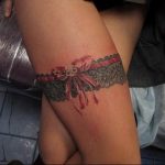 Фото тату подвязка для чулков 20.05.2019 №132 - photo tattoo garter - tattoo-photo.ru