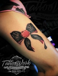 Фото тату подвязка для чулков 20.05.2019 №142 - photo tattoo garter - tattoo-photo.ru