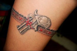 Фото тату подвязка для чулков 20.05.2019 №147 - photo tattoo garter - tattoo-photo.ru