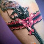 Фото тату подвязка для чулков 20.05.2019 №180 - photo tattoo garter - tattoo-photo.ru