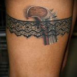 Фото тату подвязка для чулков 20.05.2019 №190 - photo tattoo garter - tattoo-photo.ru