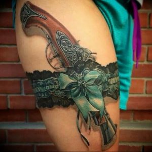 Фото тату подвязка для чулков 20.05.2019 №238 - photo tattoo garter - tattoo-photo.ru