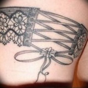 Фото тату подвязка для чулков 20.05.2019 №253 - photo tattoo garter - tattoo-photo.ru