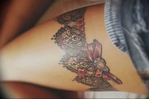 Фото тату подвязка для чулков 20.05.2019 №278 - photo tattoo garter - tattoo-photo.ru