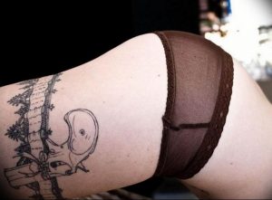 Фото тату подвязка для чулков 20.05.2019 №289 - photo tattoo garter - tattoo-photo.ru