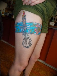 Фото тату подвязка для чулков 20.05.2019 №319 - photo tattoo garter - tattoo-photo.ru