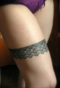 Фото тату подвязка для чулков 20.05.2019 №326 - photo tattoo garter - tattoo-photo.ru