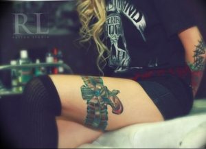 Фото тату подвязка для чулков 20.05.2019 №330 - photo tattoo garter - tattoo-photo.ru