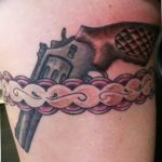 Фото тату подвязка для чулков 20.05.2019 №352 - photo tattoo garter - tattoo-photo.ru