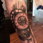 Фото тату часы 20.05.2019 №076 - photo tattoo watch - tattoo-photo.ru