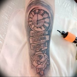 Фото тату часы 20.05.2019 №159 - photo tattoo watch - tattoo-photo.ru