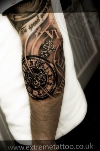 Фото тату часы 20.05.2019 №231 - photo tattoo watch - tattoo-photo.ru