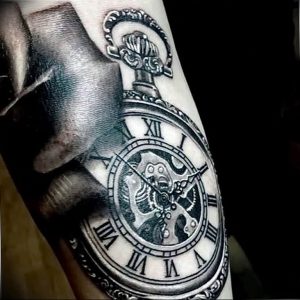 Фото тату часы 20.05.2019 №342 - photo tattoo watch - tattoo-photo.ru