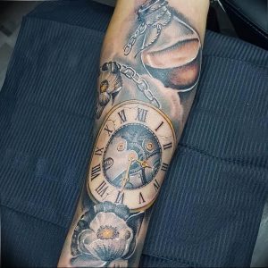 Фото тату часы 20.05.2019 №433 - photo tattoo watch - tattoo-photo.ru