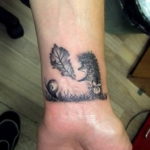 Фото вариант тату ежик 31.07.2019 №061 - tattoo hedgehog - tattoo-photo.ru