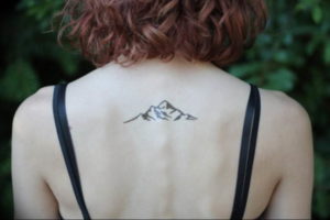 Фото маленькие тату горы 23.07.2019 №057 - little mountain tattoos - tattoo-photo.ru