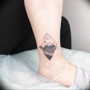 Фото мини тату горы 23.07.2019 №011 - mini mountain tattoo - tattoo-photo.ru