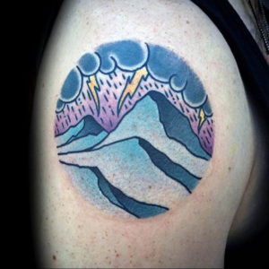 Фото тату горы в круге 23.07.2019 №045 - mountain tattoo in a circle - tattoo-photo.ru