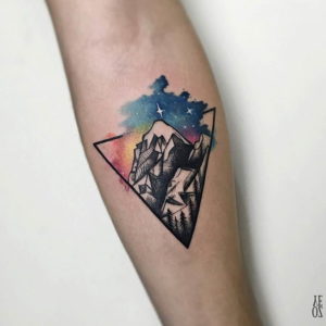 Фото тату горы в треугольнике 23.07.2019 №014 - mountain triangle tattoo - tattoo-photo.ru