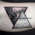 Фото тату горы в треугольнике 23.07.2019 №036 - mountain triangle tattoo - tattoo-photo.ru