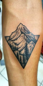 Фото тату горы в треугольнике 23.07.2019 №044 - mountain triangle tattoo - tattoo-photo.ru