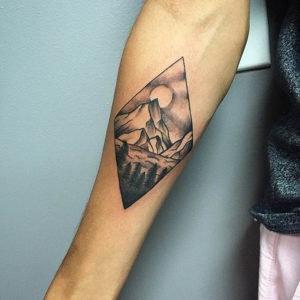 Фото тату горы в треугольнике 23.07.2019 №045 - mountain triangle tattoo - tattoo-photo.ru