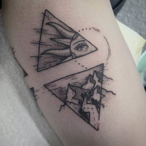 Фото тату горы в треугольнике 23.07.2019 №046 - mountain triangle tattoo - tattoo-photo.ru