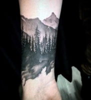 Фото тату горы на запястье 23.07.2019 №009 — mountain tattoo on wrist — tattoo-photo.ru