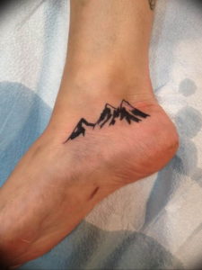 Фото тату горы на ноге 23.07.2019 №024 - mountain tattoo on foot - tattoo-photo.ru