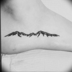 Фото тату горы на ноге 23.07.2019 №038 - mountain tattoo on foot - tattoo-photo.ru