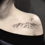 Фото тату горы на плече 23.07.2019 №004 - mountain tattoo on the shoulder - tattoo-photo.ru