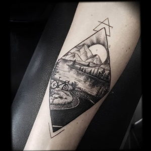 Фото тату горы на предплечье 23.07.2019 №082 - forearm mountain tattoo - tattoo-photo.ru