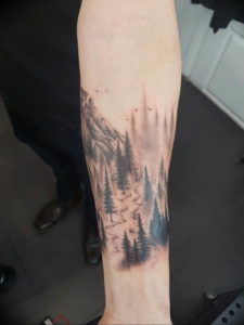 Фото тату лес и горы 23.07.2019 №006 - mountain forest tattoo - tattoo-photo.ru