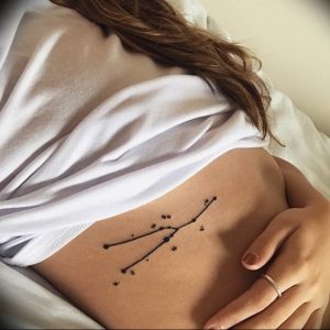 Фото тату созвездие тельца 12.07.2019 №005 - Taurus constellation tattoo - tattoo-photo.ru
