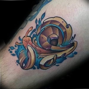Фото тату улитка 28.07.2019 №166 - snail tattoo - tattoo-photo.ru