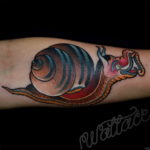 Фото тату улитка 28.07.2019 №170 - snail tattoo - tattoo-photo.ru