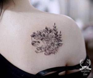 Photo тату ежик 31.07.2019 №065 - tattoo hedgehog - tattoo-photo.ru