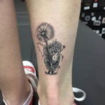 Photo тату ежик с одуванчиком 31.07.2019 №009 - hedgehog tattoo with dan - tattoo-photo.ru