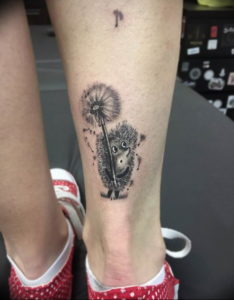 Photo тату ежик с одуванчиком 31.07.2019 №009 - hedgehog tattoo with dan - tattoo-photo.ru